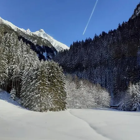 Wandegg Im Bergsteigerdorf Ginzling *