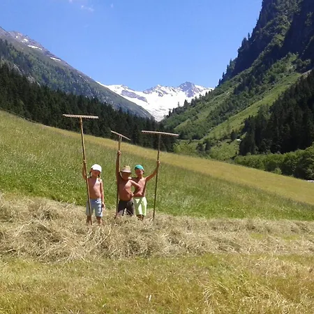 Wandegg Im Bergsteigerdorf Ginzling Appartamento